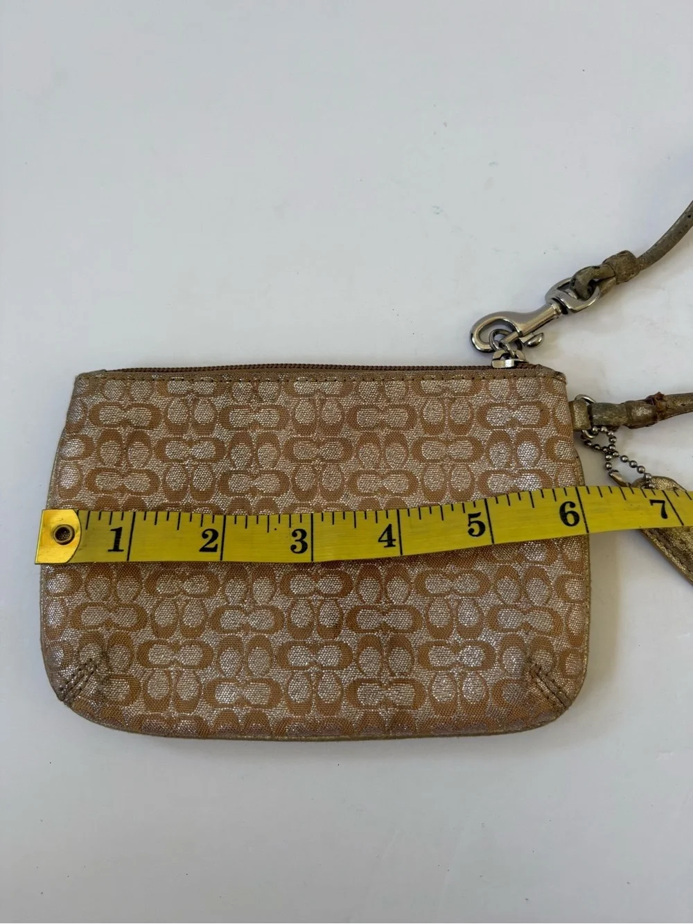 VNTG Authentic Coach Gold‎ Lurex Wristlet Clutch Mettalic Textile Jacquard Logo